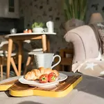 Serendipity ~ Romantic Hideaway In آمبيلسايد